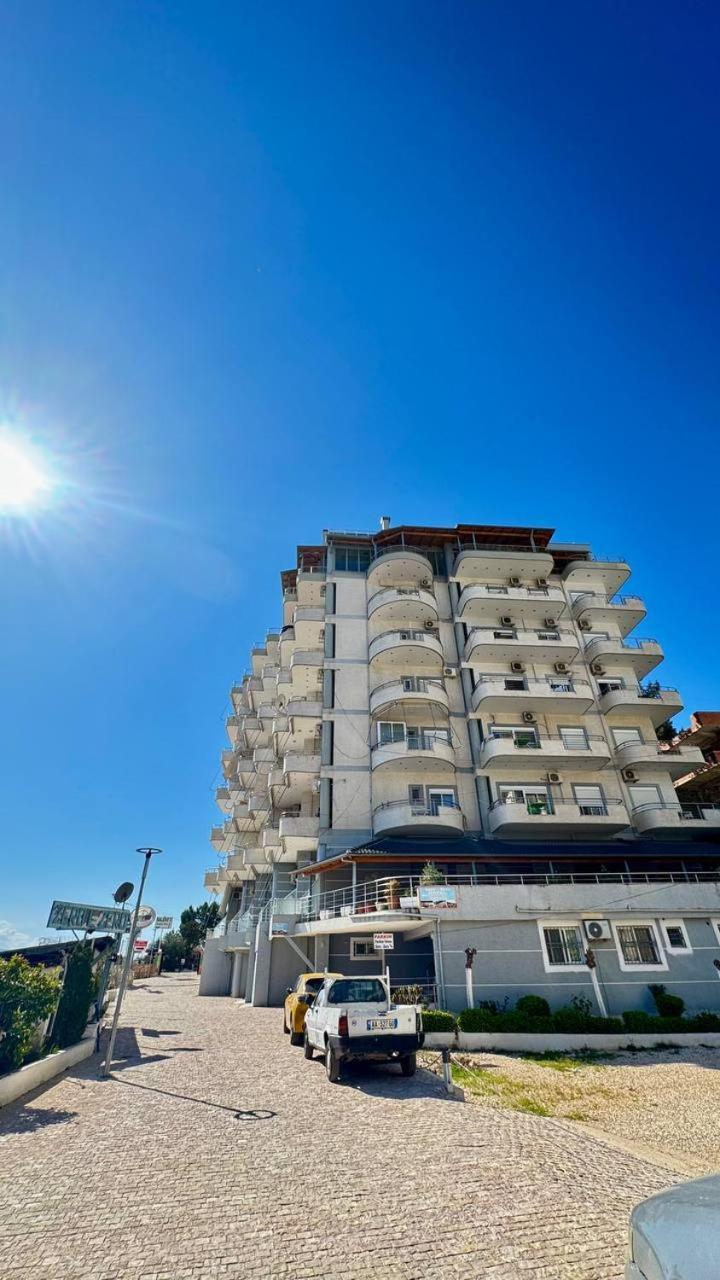 Agora Sea View Apartment Sarandë Eksteriør billede